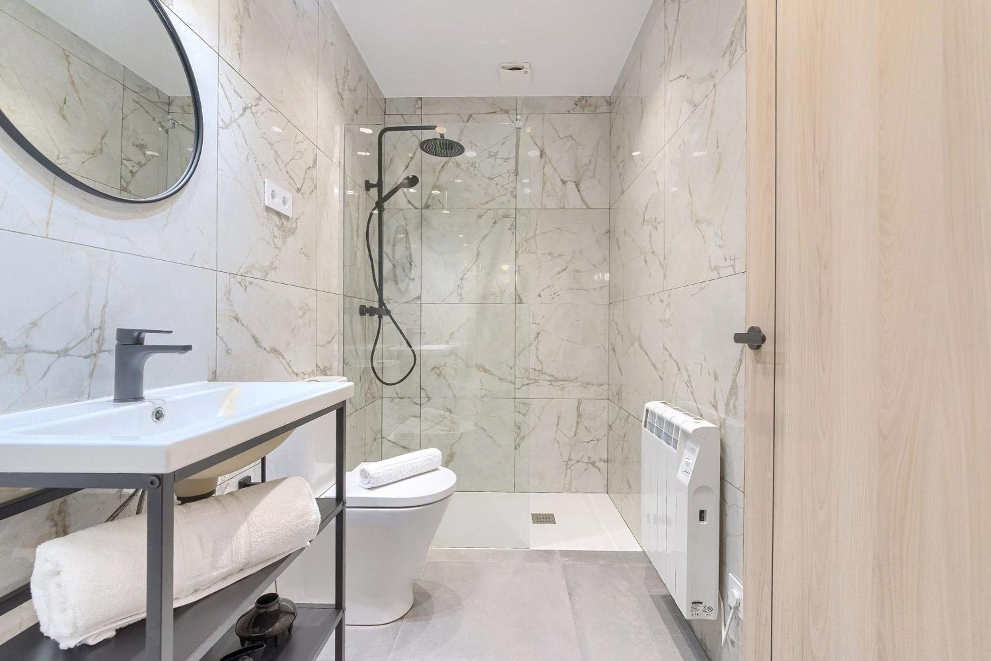 Apartamentos Basarrate Self Check In ビルバオ エクステリア 写真